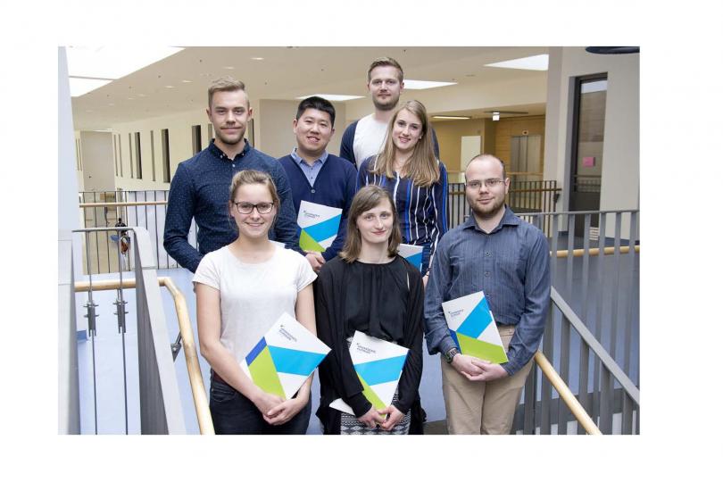 Gruppenfoto der Stipendiaten und Stipendiatinnen aus der 1. Ausschreibungsrunde des Else Kröner-Promotionskollegs „Jena School for Ageing Medicine“ (JSAM)