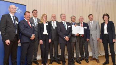 Contract is signed that launches the establishment of the "Else Kröner-Fresenius Center for Digital Health"